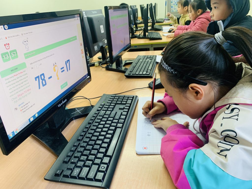học sinh huyện Đông Anh thi đấu trường Toán học cấp trường